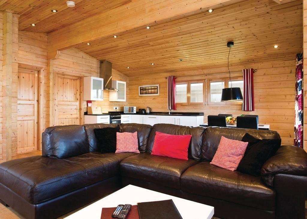 Dacre Lakeside Park Hotel Brandesburton Екстериор снимка