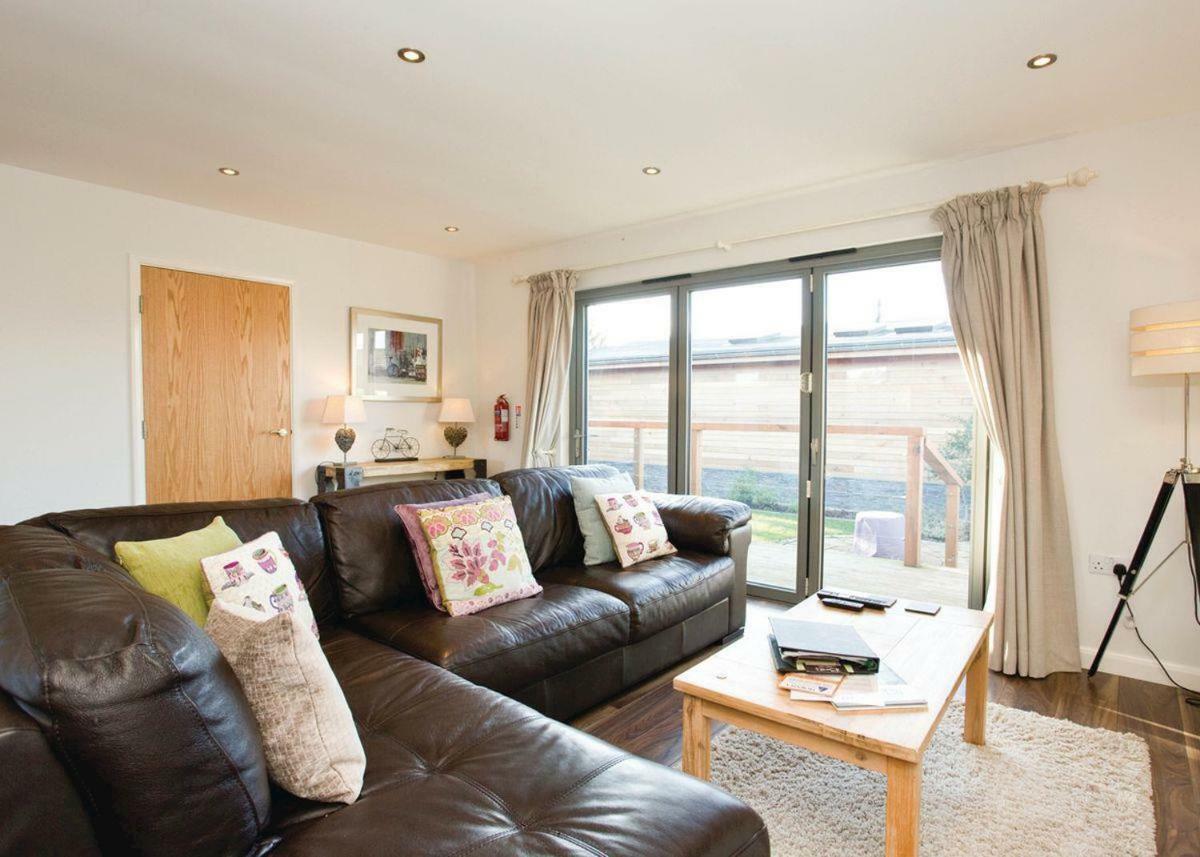 Dacre Lakeside Park Hotel Brandesburton Екстериор снимка